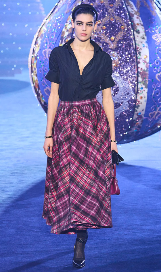 بالصور: أجمل موديلات تنانير شتوية طويلة للمحجبات موضة 2024 صورة رقم 2