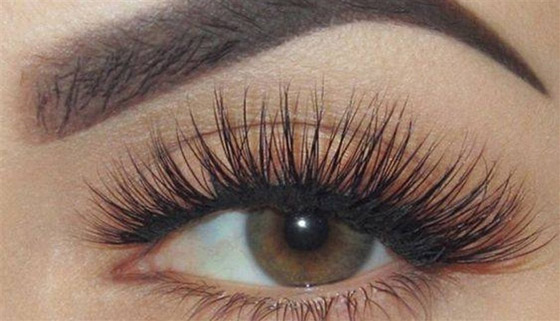 نصائح ذهبية لرموش ساحرة صورة رقم 3