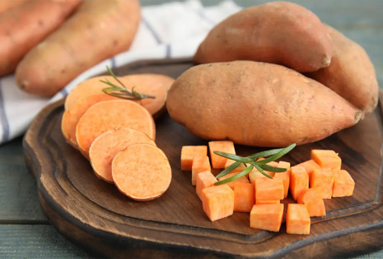 بينها البيض والبطاطا الحلوة.. أطعمة خارقة قد تحسن البصر صورة رقم 5