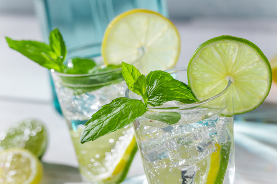 المياه الفوارة لا تضر الأسنان.. لكنها خطيرة بهذه النكهات صورة رقم 1