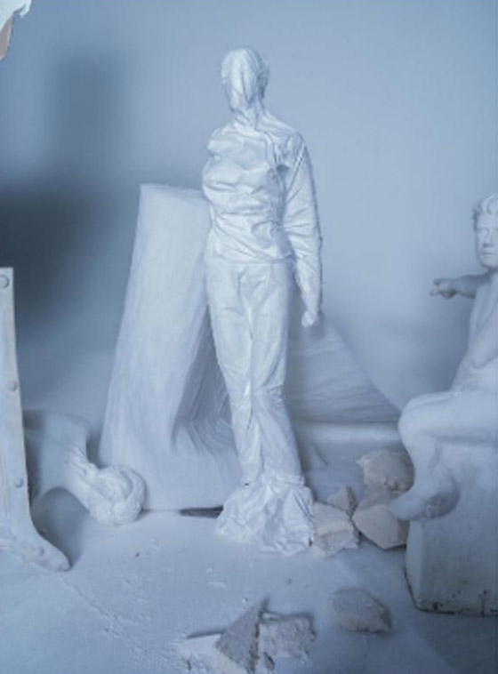 انتقادات واسعة لشركة الملابس (زارا)! حملة دعائية صادمة مع صور الحرب والدمار! صورة رقم 7