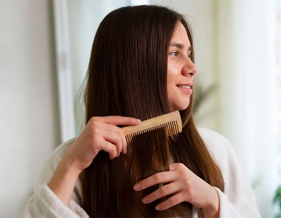 لشعر كثيف بصحة جيدة ومظهر رائع.. إليك طريقة طبيعية مُجربة صورة رقم 1