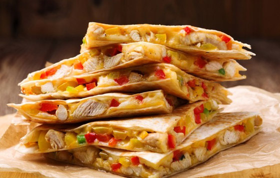 كاساديا الدجاج بالطريقة المكسيكية.. حضروها بهذه الوصفة الشهية! صورة رقم 5