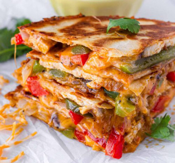 كاساديا الدجاج بالطريقة المكسيكية.. حضروها بهذه الوصفة الشهية! صورة رقم 7