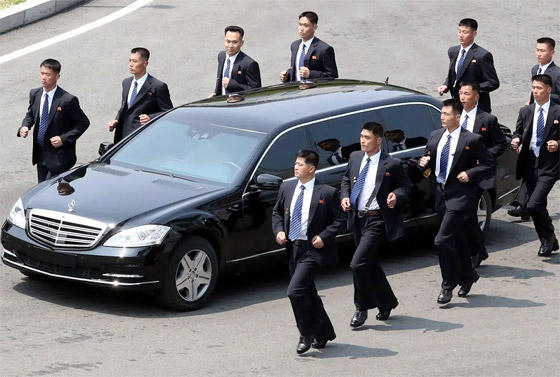 فيديو سيارة الزعيم الكوري كيم الجديدة.. تم تهريبها عبر 5 دول طوال 4 أشهر صورة رقم 5