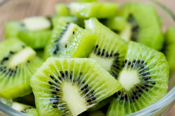 حبتان يومياً كافيتان.. هذه الفاكهة تثريك بفيتامين C صورة رقم 3