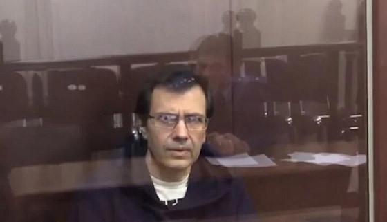 عالم يمضي 10 أشهر في السجن بسبب خطأ من الذكاء الاصطناعي صورة رقم 3