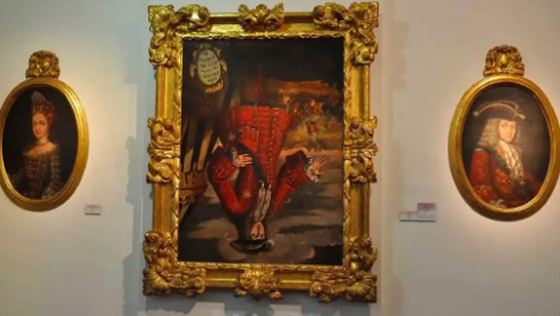 أعمال فنية انشهرت بسبب عرضها رأساً على عقب في المعارض صورة رقم 7