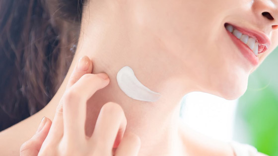 كيف تمنعين تجاعيد الرقبة؟.. 6 طرق للحصول على بشرة ناعمة صورة رقم 1