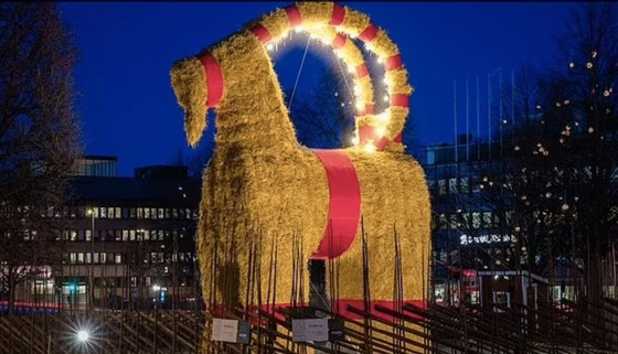 10 تقاليد غريبة لعيد الميلاد حول العالم صورة رقم 1 10 تقاليد غريبة لعيد الميلاد حول العالم صورة رقم 1