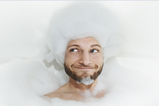 عادات استحمام قد تضر بشرتك حقا! تعرف إليها.. صورة رقم 1