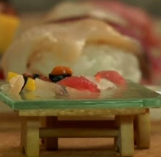 بحبة أرز واحدة.. طبق سوشي غريب يشغل اليابان صورة رقم 4