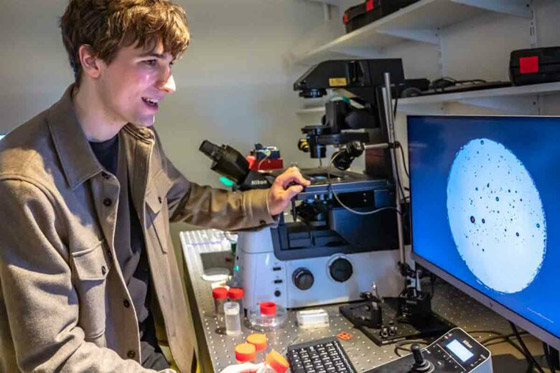 ابتكار مغناطيس يلتقط المواد البلاستيكية الدقيقة في الماء صورة رقم 2