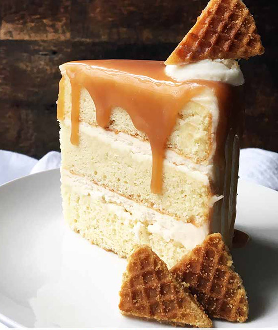 إليكم طريقة تحضير كعكة الفانيلا بصوص الكراميل الشهية صورة رقم 2