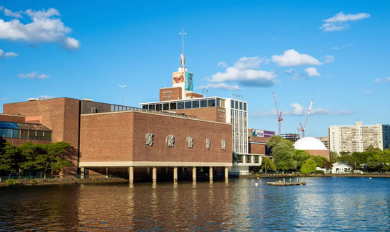 بالصور: زيارة إلى المعالم والعناوين السياحية في بوسطن الأمريكية صورة رقم 4