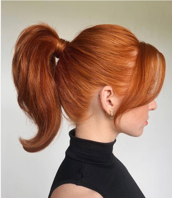 تسريحات شعر مرفوعة للوجه البيضاوي تبرز ملامح الوجه بشكل جذاب صورة رقم 2