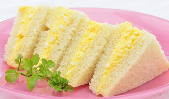 إليكم طريقة تحضير ساندويش سلطة البيض بالمايونيز.. سهلة وشهية صورة رقم 7