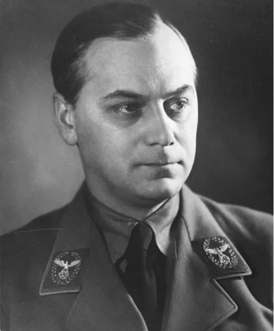 هذا الرجل وصف بأنه العدو رقم 1 لموسكو.. فما السبب؟ صورة رقم 2