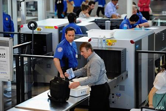 أفعى بوا وقطة ومخدرات.. أغرب ما كشفته أجهزة المسح بالمطارات الأمريكية في 2023 صورة رقم 2