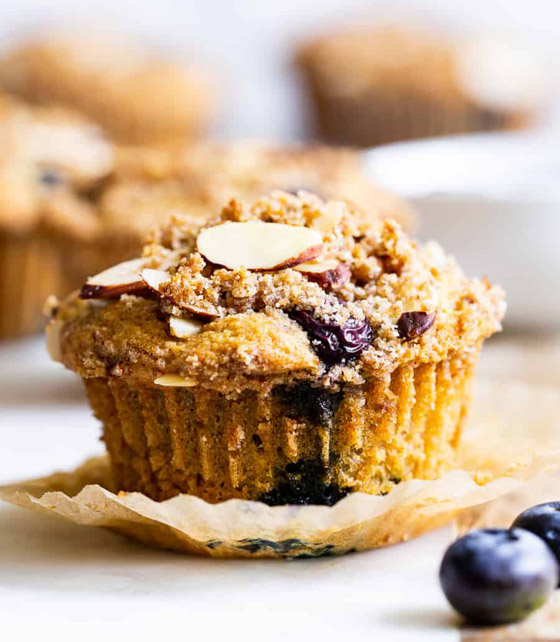 إليكم طريقة تحضير مافن البلوبيري واللوز بمذاق طازج وطيب صورة رقم 2