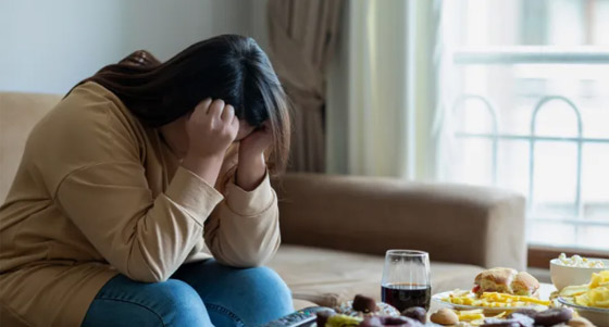 تحذير صحي خطير لأولئك الذين يتوقون إلى وجبة دسمة عند التوتر! صورة رقم 4