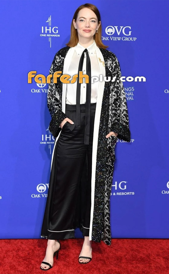 صورة رقم 14 - إطلالات 8 نجمات شهيرات في أول أسبوع من 2024: أنيقة وفخمة صورة رقم 14 - إطلالات 8 نجمات شهيرات في أول أسبوع من 2024: أنيقة وفخمة