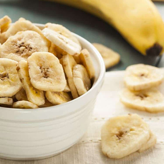 إليكم طريقة تحضير شيبس الموز الصحي.. سهل وطعمه رائع صورة رقم 7