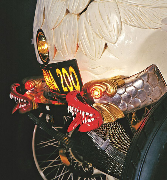 صورة رقم 10 - على شكل بجعة.. قصة السيارة الأكثر جنونا وغرابة في العالم (صور) صورة رقم 10 - على شكل بجعة.. قصة السيارة الأكثر جنونا وغرابة في العالم (صور)