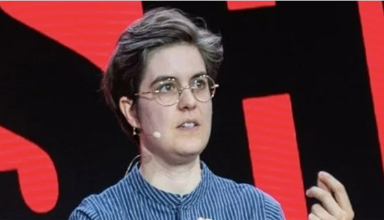 مليونيرة توظف 50 شخصاً لتوزيع ثروتها الهائلة صورة رقم 2