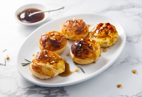 إليكم طريقة تحضير فطيرة الجبن بالعسل الخفيفة والطيبة صورة رقم 1