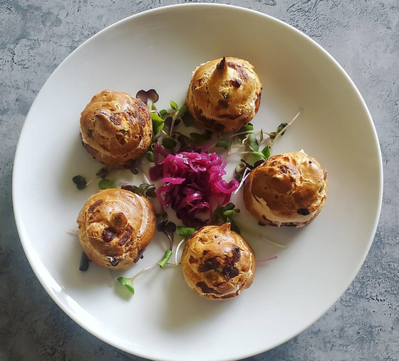 إليكم طريقة تحضير فطيرة الجبن بالعسل الخفيفة والطيبة صورة رقم 4