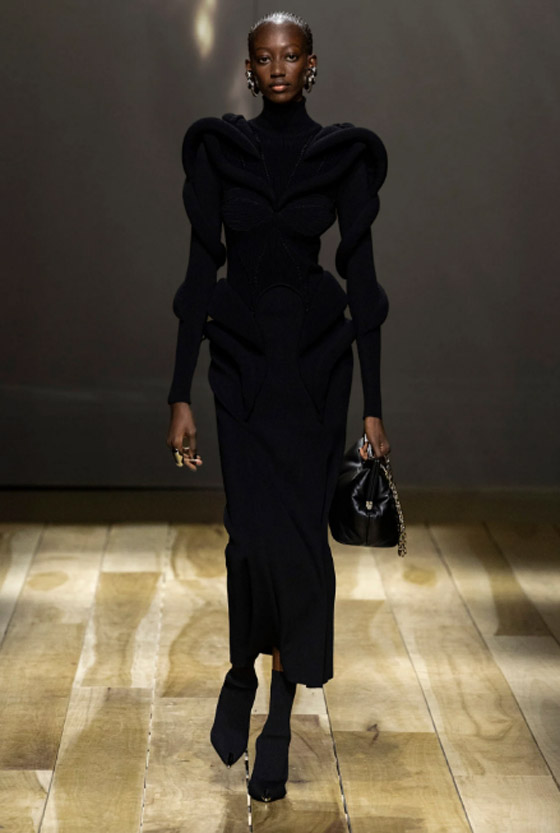 اتجاهات الملابس المحبوكة لشتاء 2024.. الكشف عن أحدث الصيحات صورة رقم 3