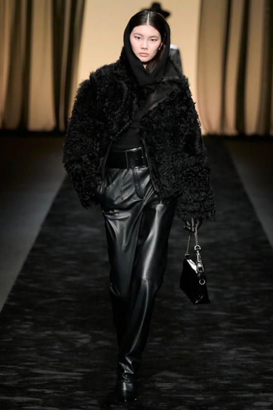 اتجاهات الملابس المحبوكة لشتاء 2024.. الكشف عن أحدث الصيحات صورة رقم 4