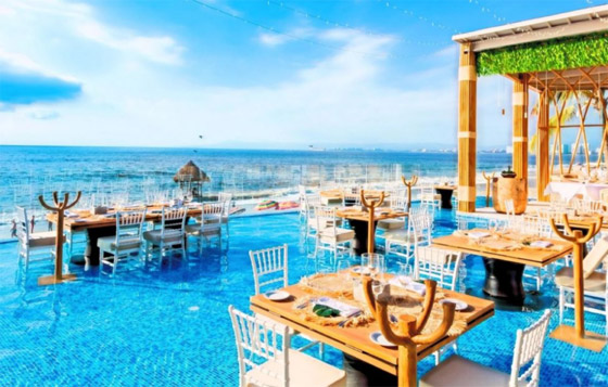 أحدها يطلب من الزبائن خلع الحذاء.. 9 من أغرب المطاعم حول العالم (صور) صورة رقم 1