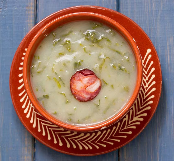 إليكم 10 من أفضل أطباق الحساء في العالم كي تتذوقها خلال عام 2024 صورة رقم 9