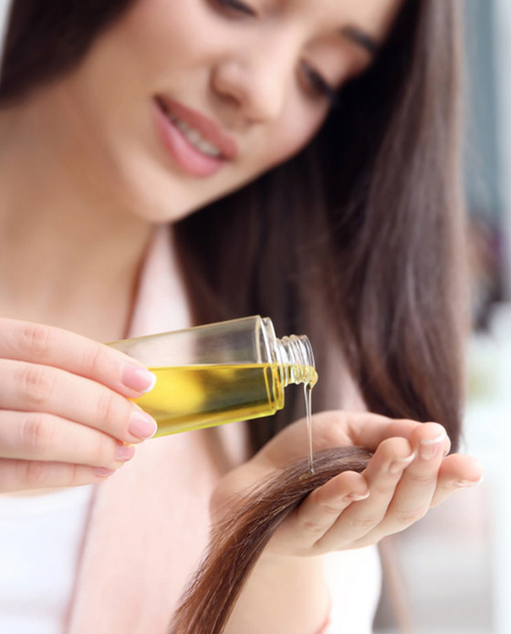 زيت إكليل الجبل.. علاج الأجداد لتطويل الشعر بشكل أسرع وأكثر سمكا صورة رقم 3