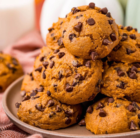 إليكم طريقة تحضير كوكيز القرع برقائق الشوكولاتة صورة رقم 7