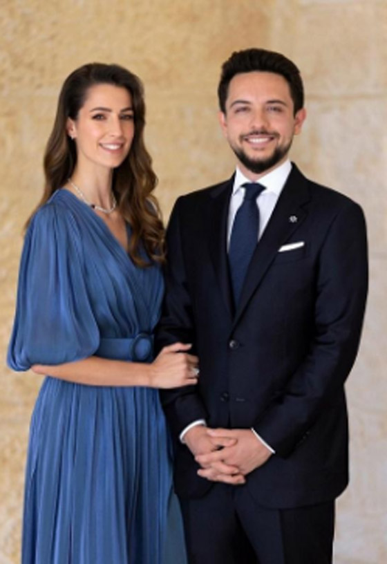 الأميرة رجوة تخطف الأنظار بنفس مجوهرات الملكة رانيا..  صورة رقم 7