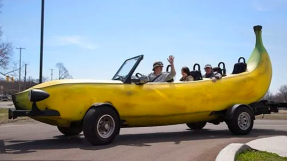 تحوي حمام سباحة.. أفخم ليموزين في العالم تعود إلى الحياة صورة رقم 2