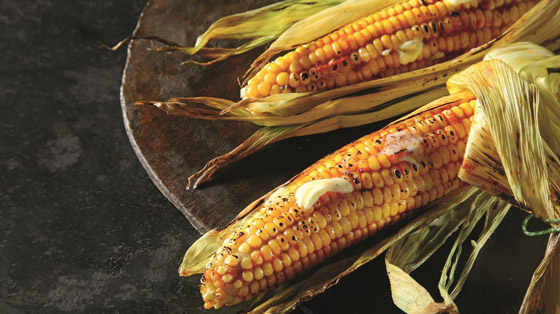 اليكم طريقة تحضير أكواز الـذرة المشوية بنكهات شـهية صورة رقم 4