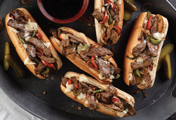 إليكم طريقة تحضير ساندويتش الـ(فيليه تشيز ستيك).. نكهات ولا أشهى صورة رقم 4