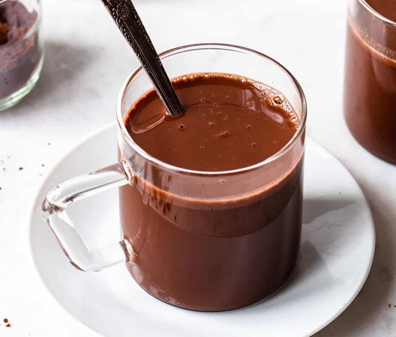 إليكم طريقة تحضير الكاكاو الساخن بدون حليب صورة رقم 2