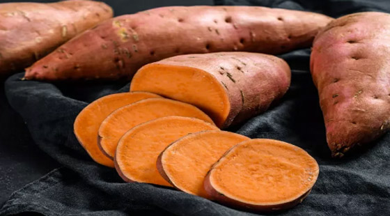 9 أطعمة تعزز صحة البشرة والشعر.. احرص على تناولها صورة رقم 3