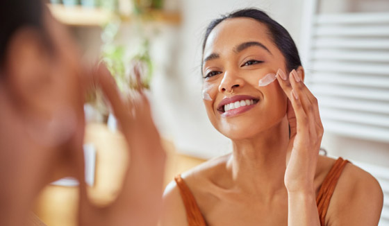 (الدقيقة الذهبية) هي الوقت المثالي للعناية بالبشرة.. تعرفوا عليها صورة رقم 5