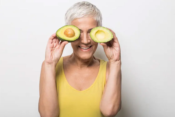 لتفادي الشيب المبكر.. إليك هذه الأطعمة الثمانية صورة رقم 5