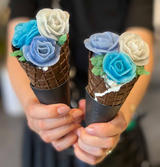 متجر ياباني يقدم لعملائه آيس كريم من الزهور الصالحة للأكل.. فيديو وصور صورة رقم 15