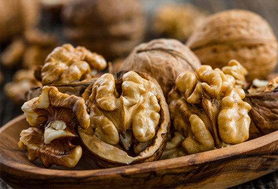 لتفادي الشيب المبكر.. إليكم هذه الأطعمة الـ8 المثالية صورة رقم 1