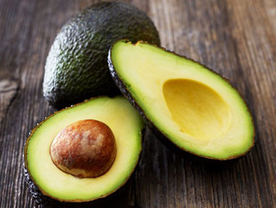 لتفادي الشيب المبكر.. إليكم هذه الأطعمة الـ8 المثالية صورة رقم 5