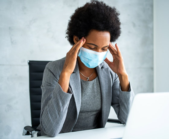 سبب الغثيان وزيادة حدة الآلام.. ما علاقة الصداع النصفي بفرط حاسة الشم؟ صورة رقم 5