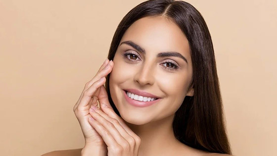 خطوات بسيطة لبشرة مشرقة.. في «يوم الحب» صورة رقم 2